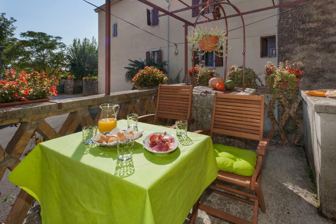 Rural Apartment Carolina Zrenj Exteriör bild
